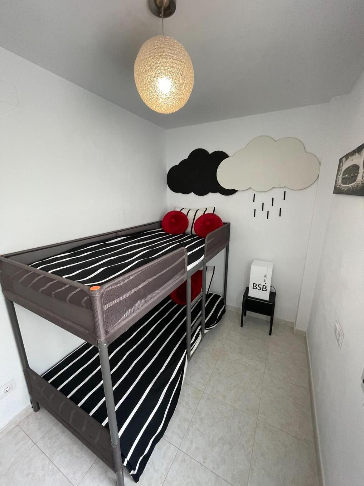 Apartamento Vivalidays Yolanda Calella Exterior foto